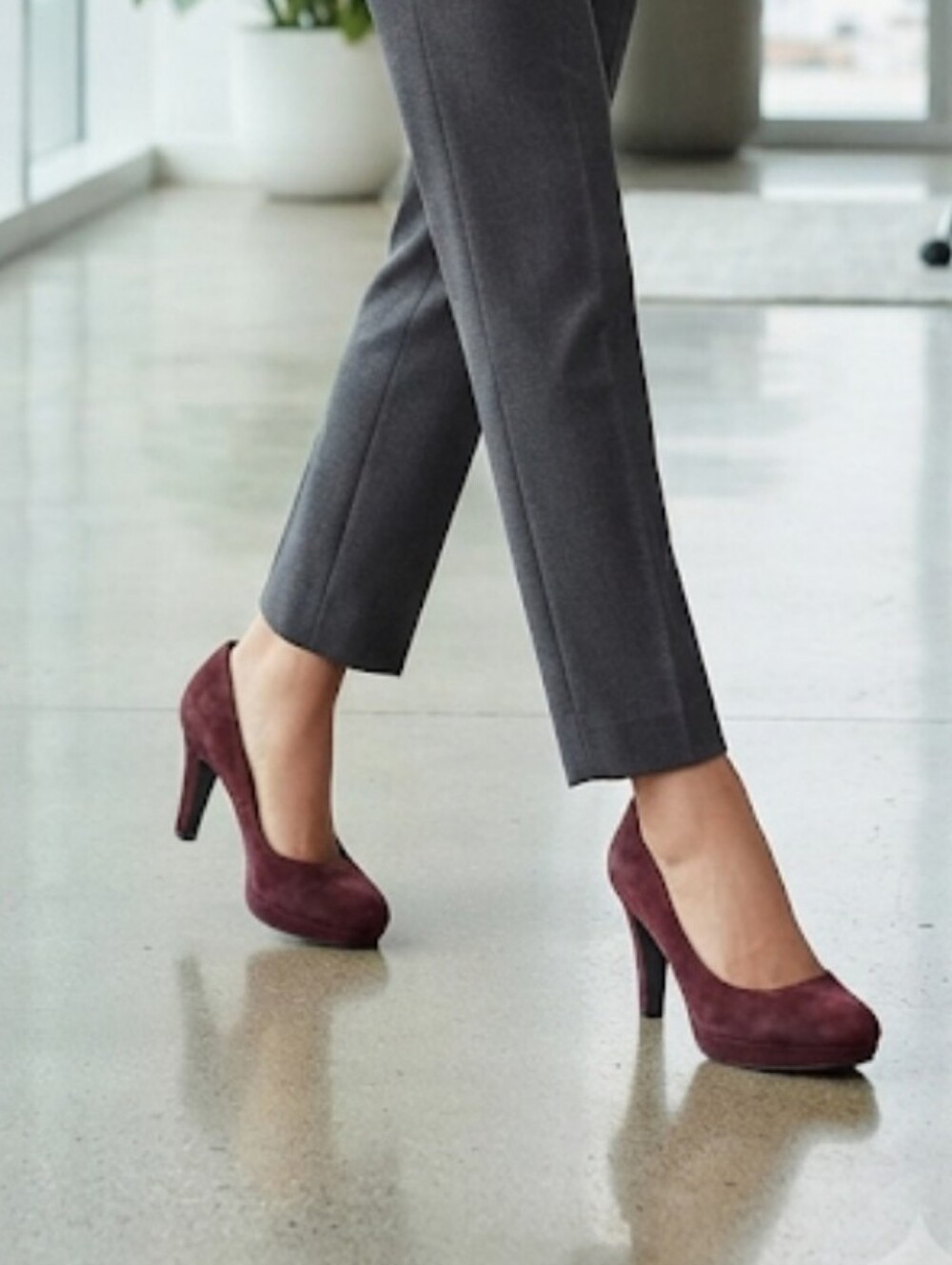 Clarks Indigo Wessex Wyvern Burgundy/Merlot Suede Platform Pumps Size 9.5 NWOB